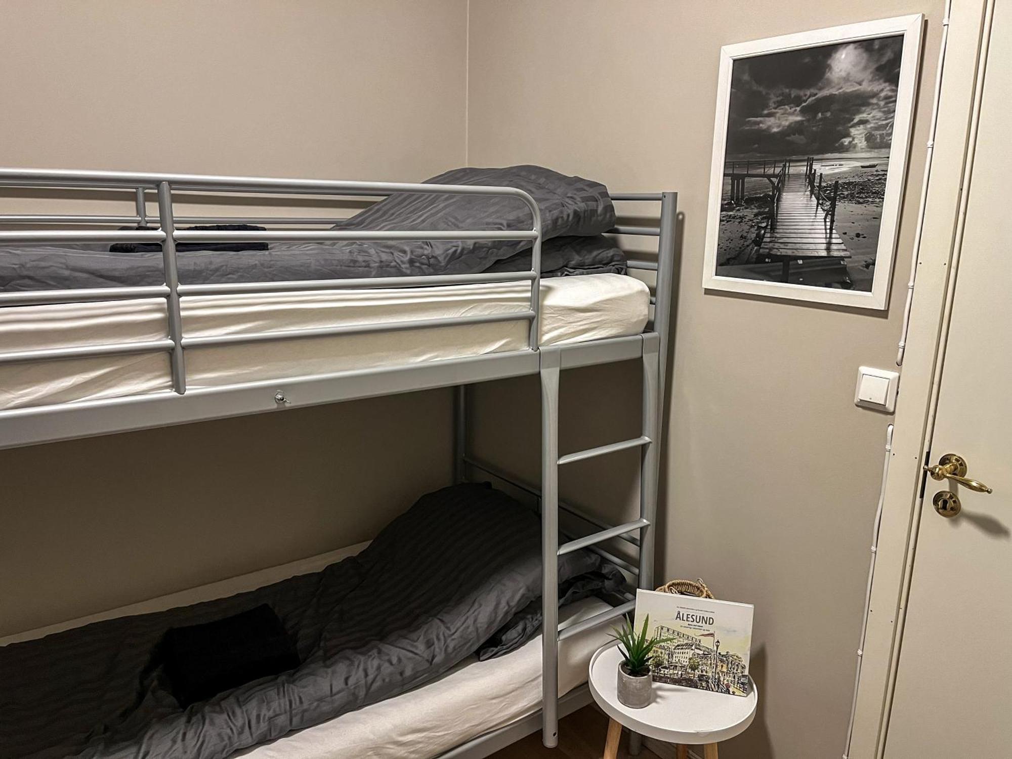 Apartment Budget Box - Private Indoor Parking, Auto Check-in And Basic Amenities